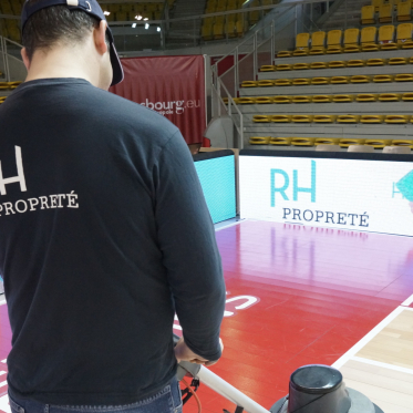 La réputation de suivi et de qualité des prestations de RH Propreté lui a permis d’obtenir des contrats dans le cadre d’événements sportifs régionaux.